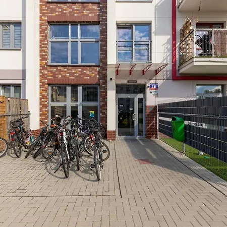 Modern & Bright Apartment With Parking And Balcony By Noclegi Renters-2