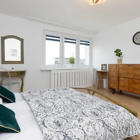Elegant Warsaw Apartment With Ac 550 M To Copernicus Science Centre By Noclegi Renters-2