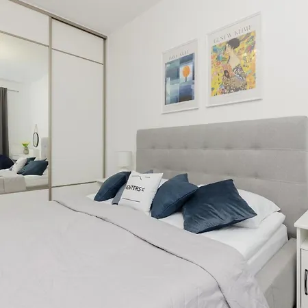 Cozy Apartment With Parking Bakalarska By Noclegi Renters-2