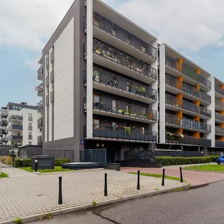Cozy Apartment With Parking Bakalarska By Noclegi Renters-3