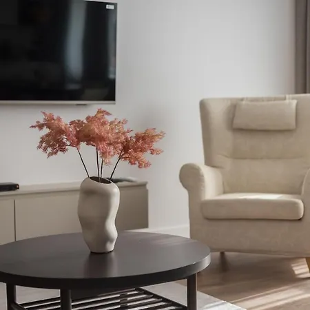 Metro Kabaty Elegant Apartment By Bookinghost-3
