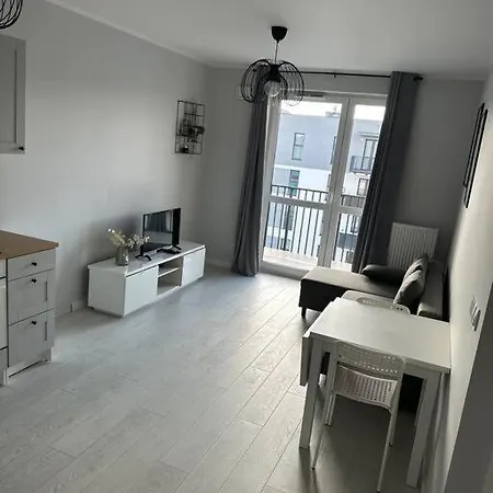 New 1 Bed Apartment With Balcony, Local Amenities-3