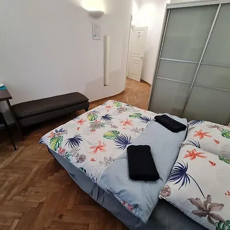 Fantastic Waw - Ok11 Room B-2