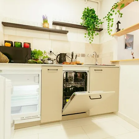 Chmielna - 250M Od Zlotych Tarasow, 350M Od Dworca Centralnego - Wifi - Smart Tv 55 Cali - Better Rental-2