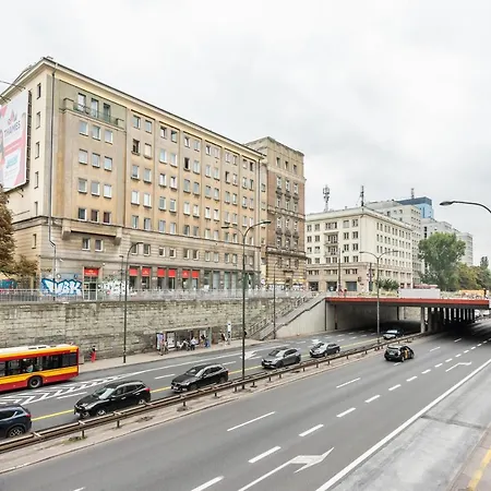 Plac Zbawiciela 3-Bedroom Apartment-2