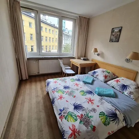 10Q - Z6 Room 101A-3