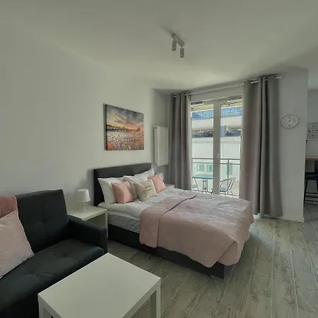 Studio Apartment Raspberry by Galeria Północna-3