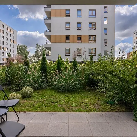Warsaw Airport Studio With Private Terrace-2