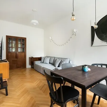 Plac Wilsona Comfy Apartment By Bookinghost-3