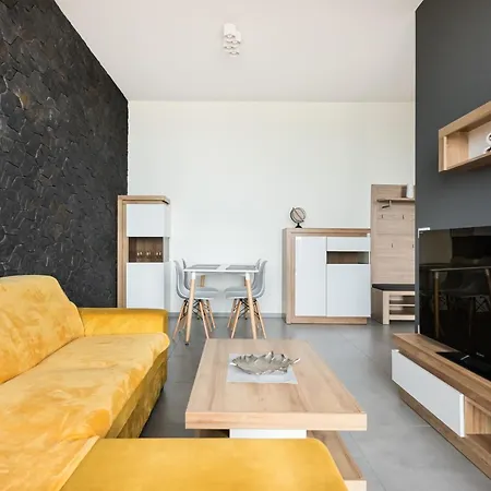 Metro Imielin 13Th Floor Apartment By Bookinghost-2