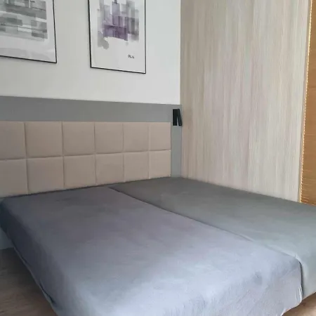 Aparthotel In Warsaw Very Close To The City Center, Free Underground Parking, Wifi, Air Conditioning, Balcony-3