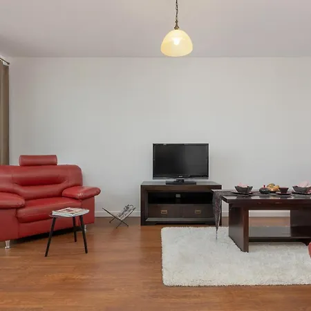 Cozy Apartment Near Airport By Noclegi Renters-3