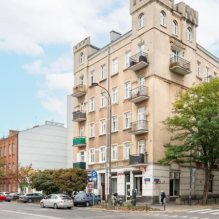 New City Break Apartment Stara Praga Koneser Ząbkowska Metro Netflix-3