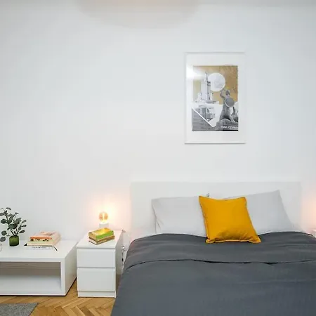 Cozy, Fully Equipped Apartment In Mokotow District-3