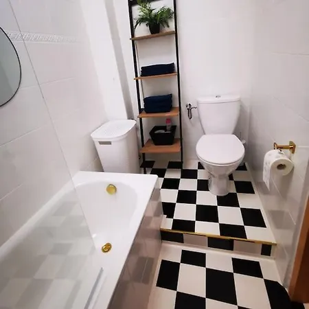 Cosy Condo-2
