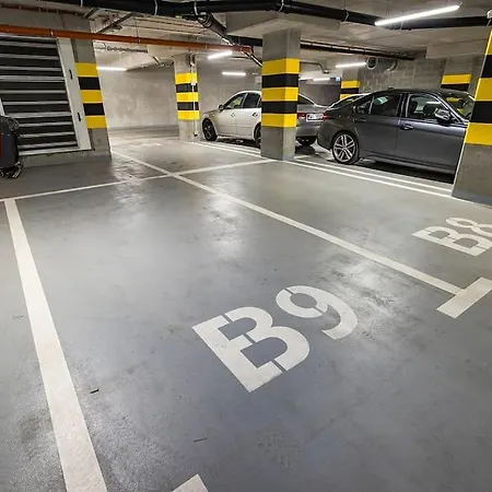 Superapart Klobucka Apt345 - Parking, Near Airport-2