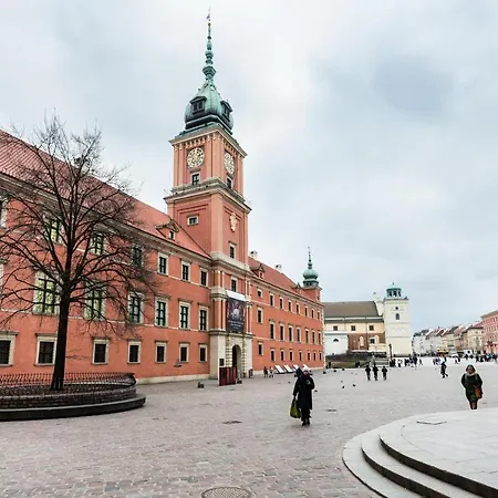 Old Town 5-Bedroom Apartment By Bookinghost-2