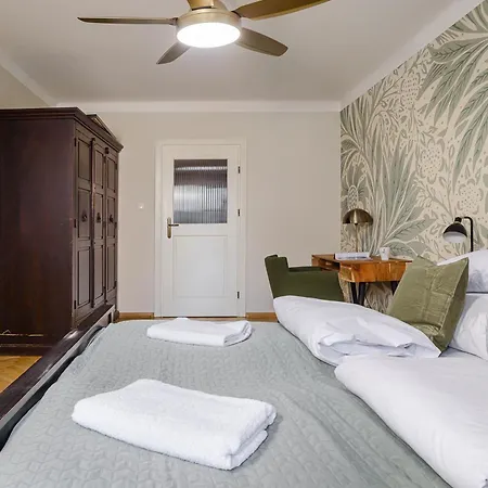 P&O Apartments Old Town-3