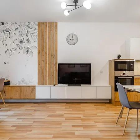 19 Dzielnica Kolejowa P&O Serviced Apartments-2