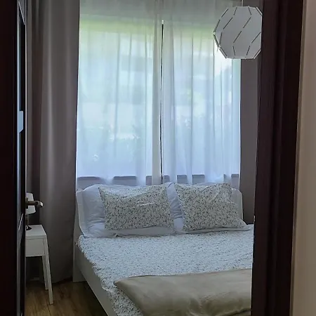 Lovely One-Bedroom Condo With Patio Free Parking-2