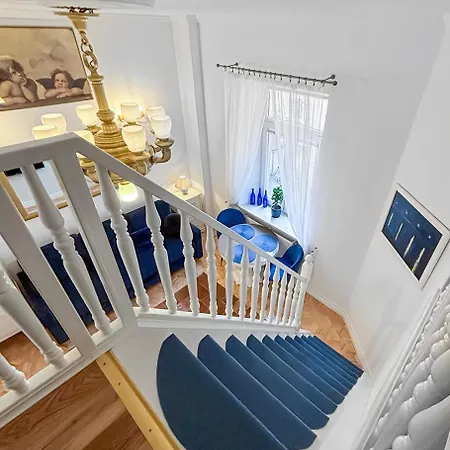 Beautiful Flat. Great Location.-3
