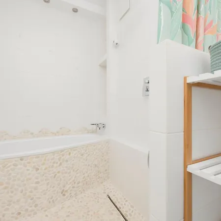 Business Studio Sikorskiego by Noclegi Renters-2