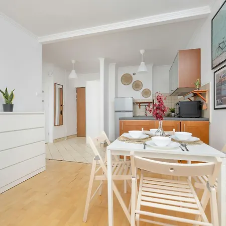 Beautiful & Bright Walowa Apartments With Balcony By Noclegi Renters-3