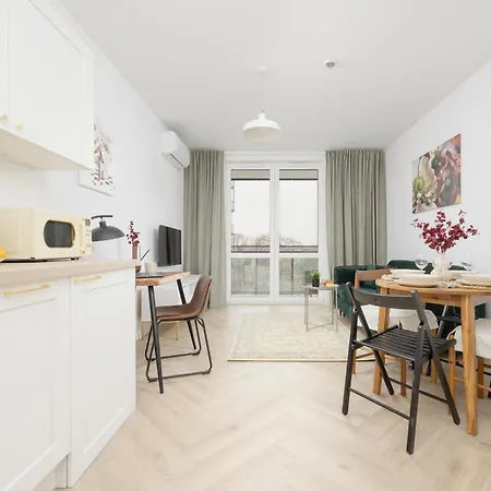 Modern Apartment With Balcony Near Aleje Jerozolimskie By Noclegi Renters-3