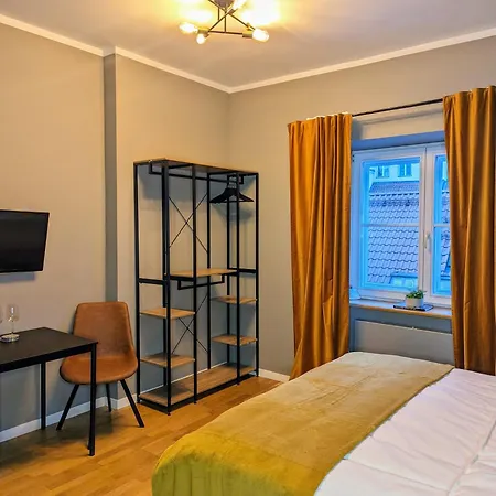 Bella Luna Luxury Suites - Chic Residence in Historic Square-2