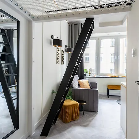 Historic Ghetto Wall Residence - Luxury Apartments By Central Station-2