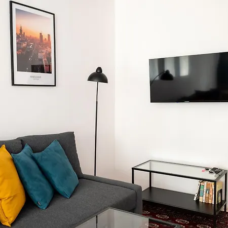 Solec Vistula Apartment-2