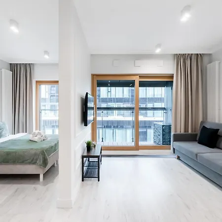 Urban Chic - Luxury Stay At Mennica Residence Warsaw-3