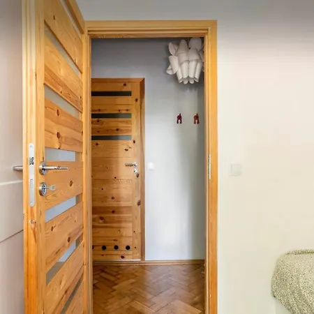 Cozy Apartment Praga-2