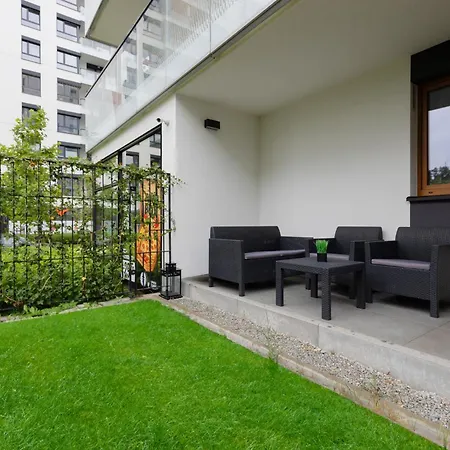 Żoliborz Artystyczny Apartment with Parking by Noclegi Renters-3
