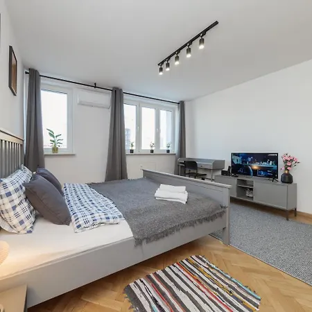 Metro Onz Apartment/Warsaw Central-3