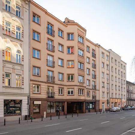 Park Praski 2-Bedroom Apartment By Bookinghost-3