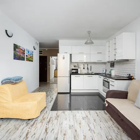 Park Praski 2-Bedroom Apartment By Bookinghost-2