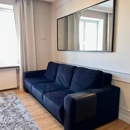 Modern Flat In The Centre - By Hik Apartments-2