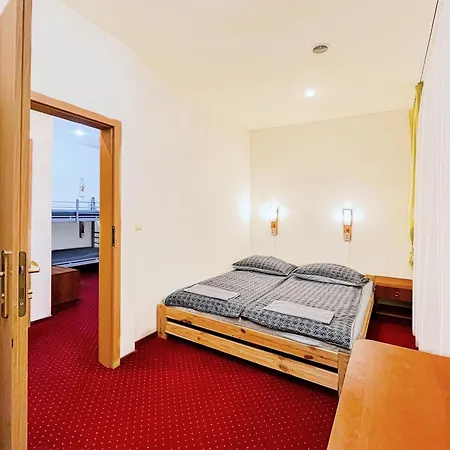 Fry House Hostel - 15min to Dworzec Zachodni, 5min to Klub Progresja-2
