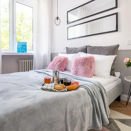 Elegant Apartment In Warsaw Center With A Balcony By Noclegi Renters-3