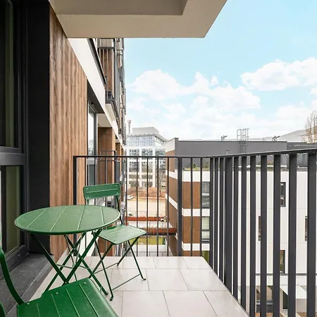 Business Park Cosy Apartment By Bookinghost-3