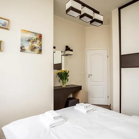 Apartamenty Wawa Centrum By Your Freedom-3