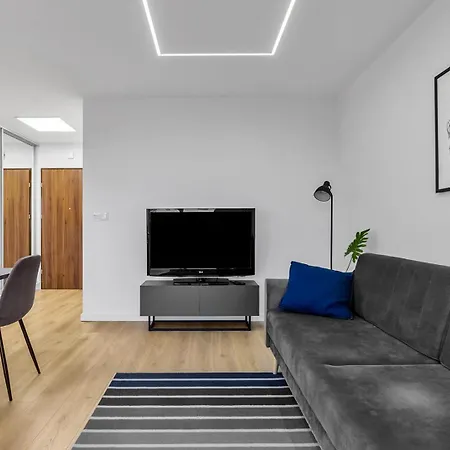 12Th Floor Wola Modern Apartment By Bookinghost-3