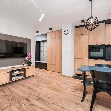 Crackedbrick Warsaw Rentals-3