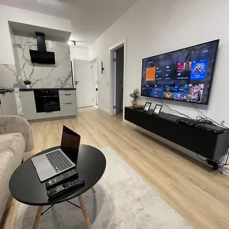 Airport Apartment-2