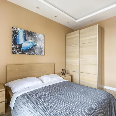 In Apartments Okecie-3