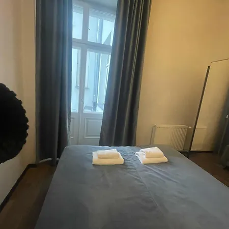 Nowy Świat 28-2