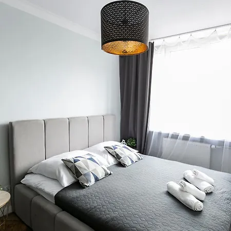 Nowogrodzka 78 - Apartament dla 4 osób - 200m od Szpitala Klinicznego na Lindleya - 1km do Dworca Centralnego - Wifi - Smart TV 45 cali-2