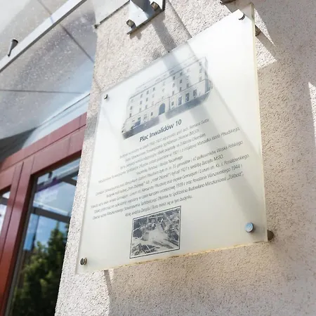 Rent like home - Plac Inwalidów 10-3