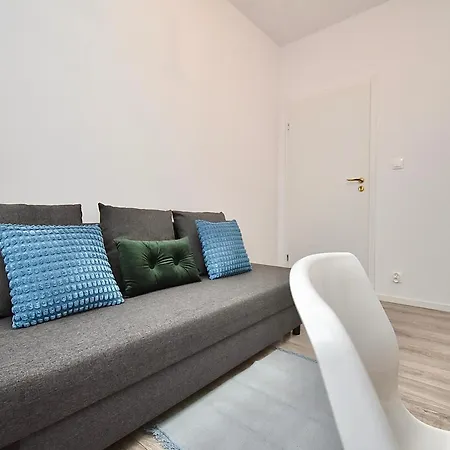Rental Apartments Aleja Niepodległości-3